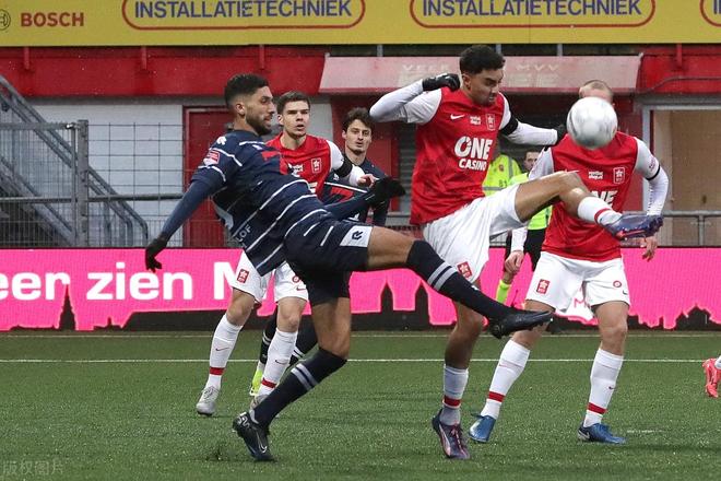 名单中的每 名单中的每